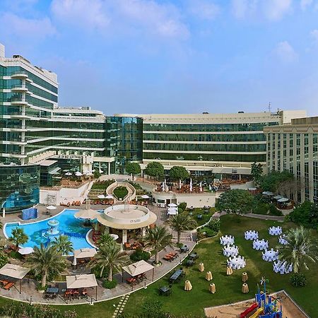 Millennium Airport Hotel Dubai Bagian luar foto